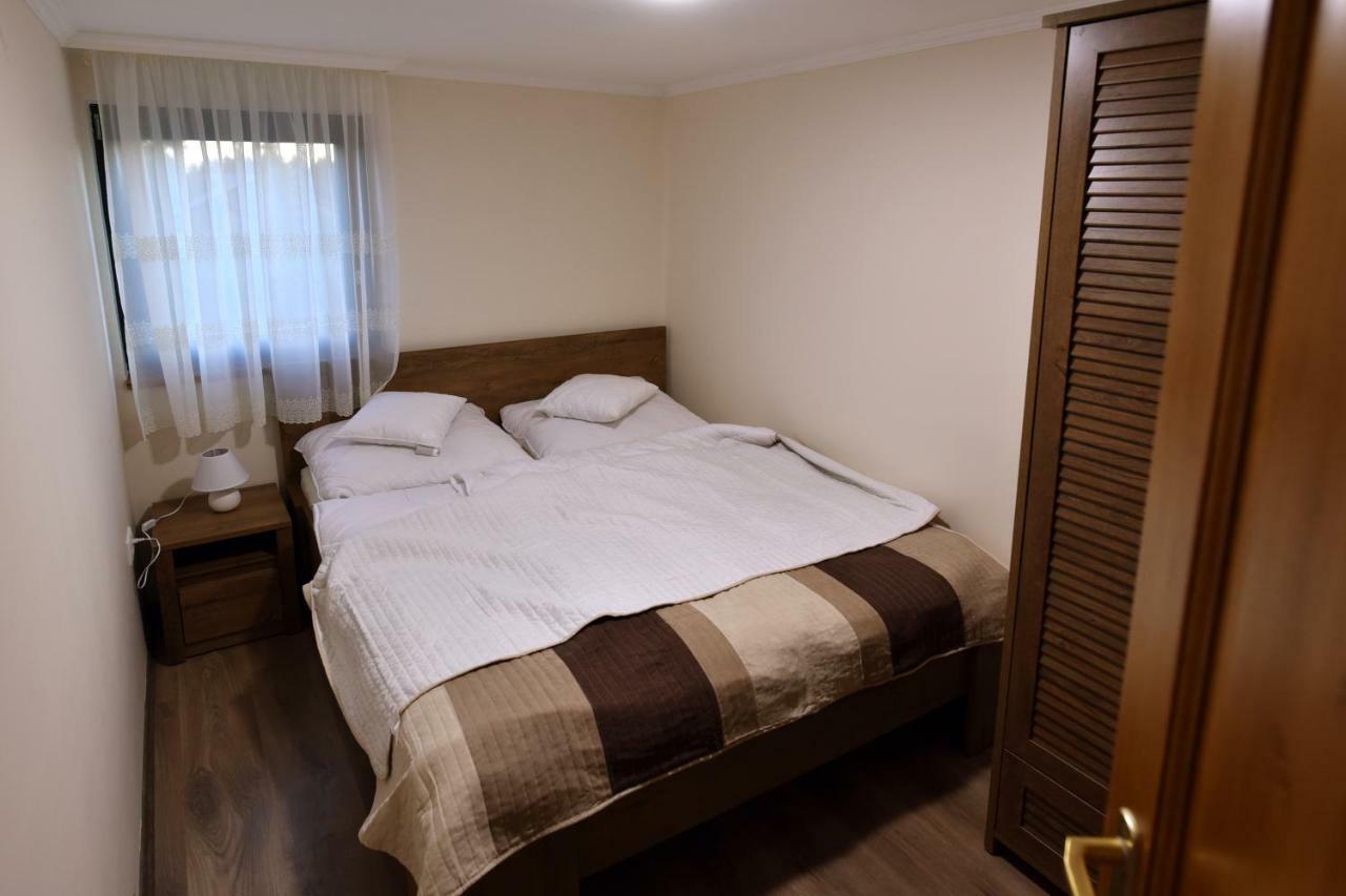 Siraly Apartman Hajdúnánás Eksteriør billede