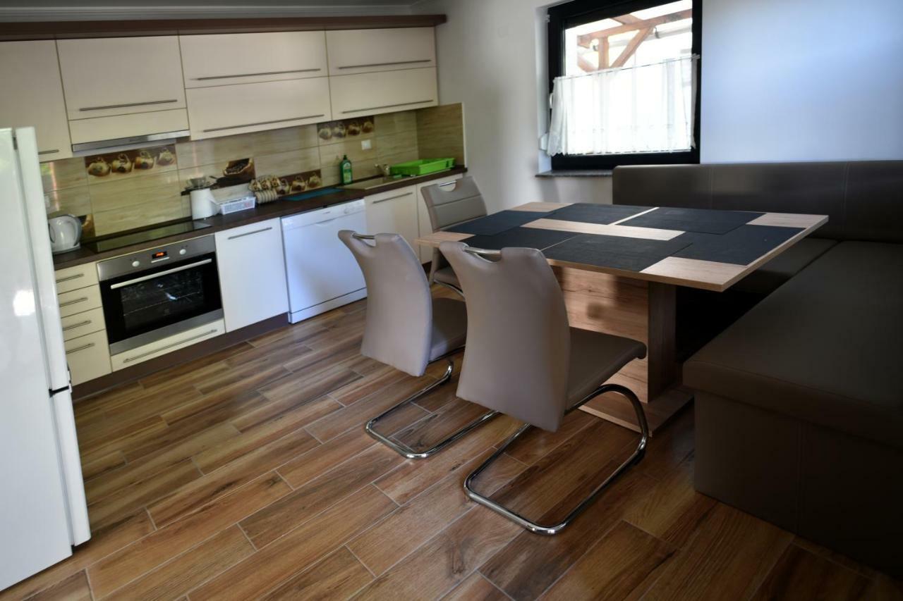 Siraly Apartman Hajdúnánás Eksteriør billede