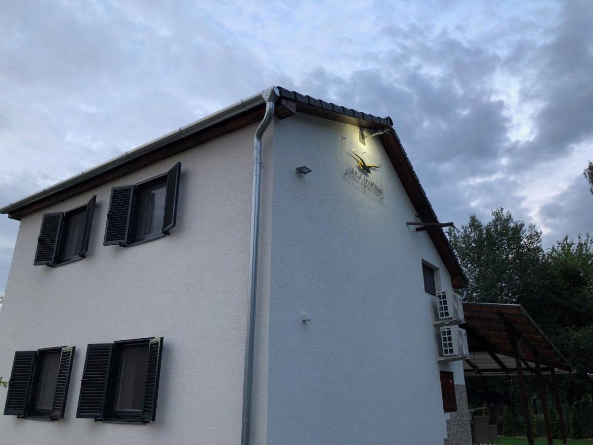 Siraly Apartman Hajdúnánás Eksteriør billede